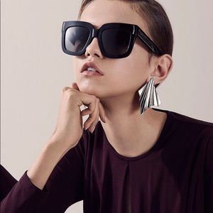 Oversized Givenchy Sunglasses - MISSING metal part